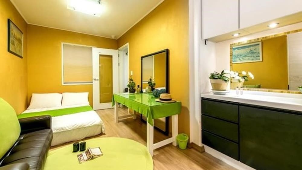 hotel room