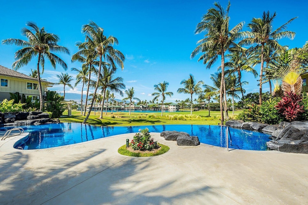 Top Floor - Amazing Golf & Mountain Views - Walk to Restaurants - Vrkcv