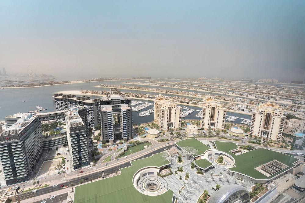 PVH - Inviting Studio - Palm Tower