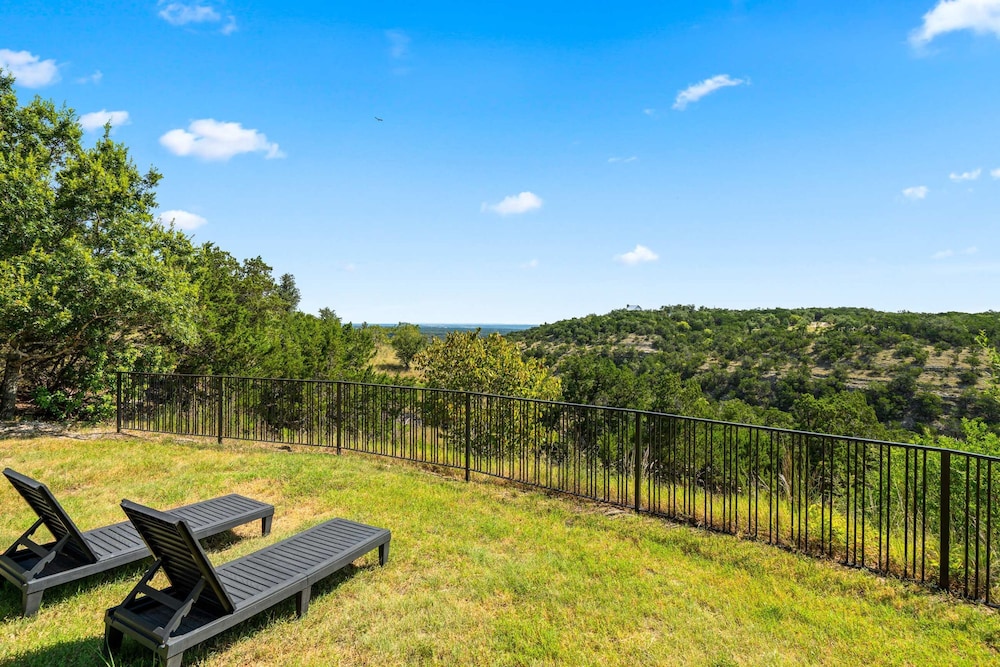Luxury 4BR Hilltop Retreat With Scenic Views