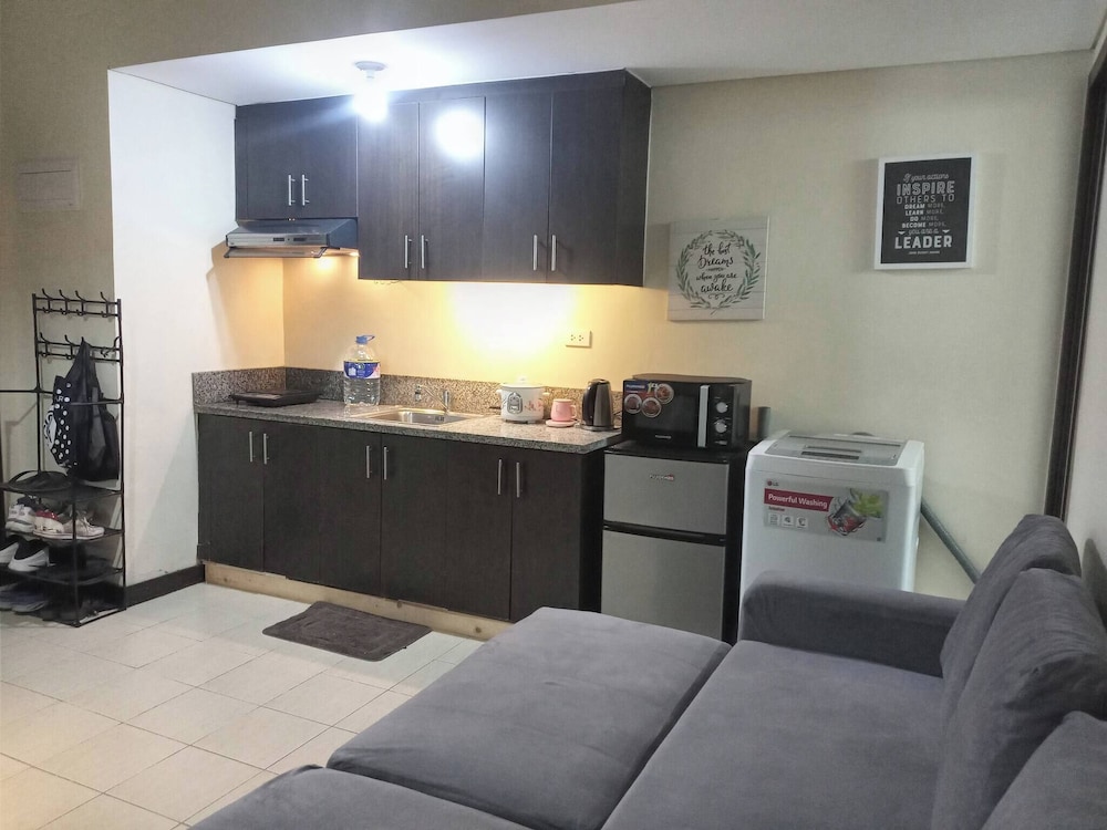 Condo Staycation in SLP Bangkal Makati