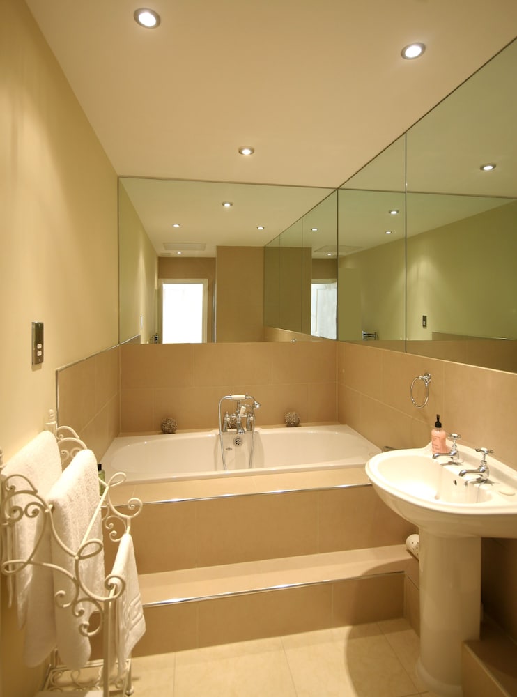 Ffarm Country House