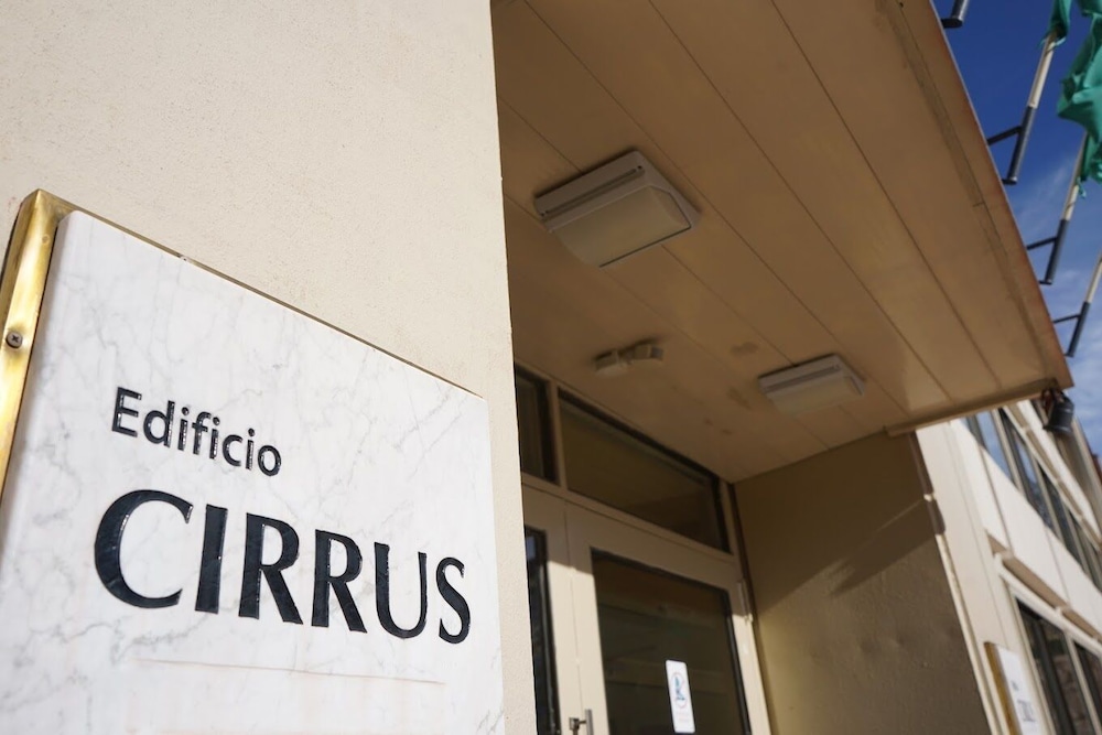 Cirrus Apart