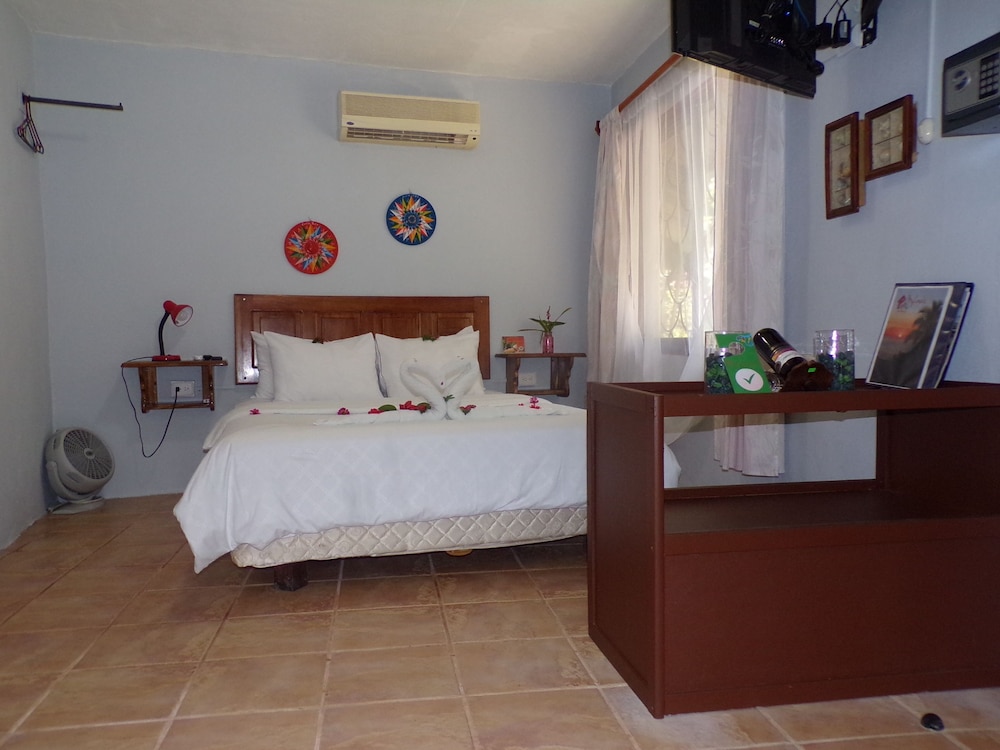 Mycasa's Bed and Breakfast