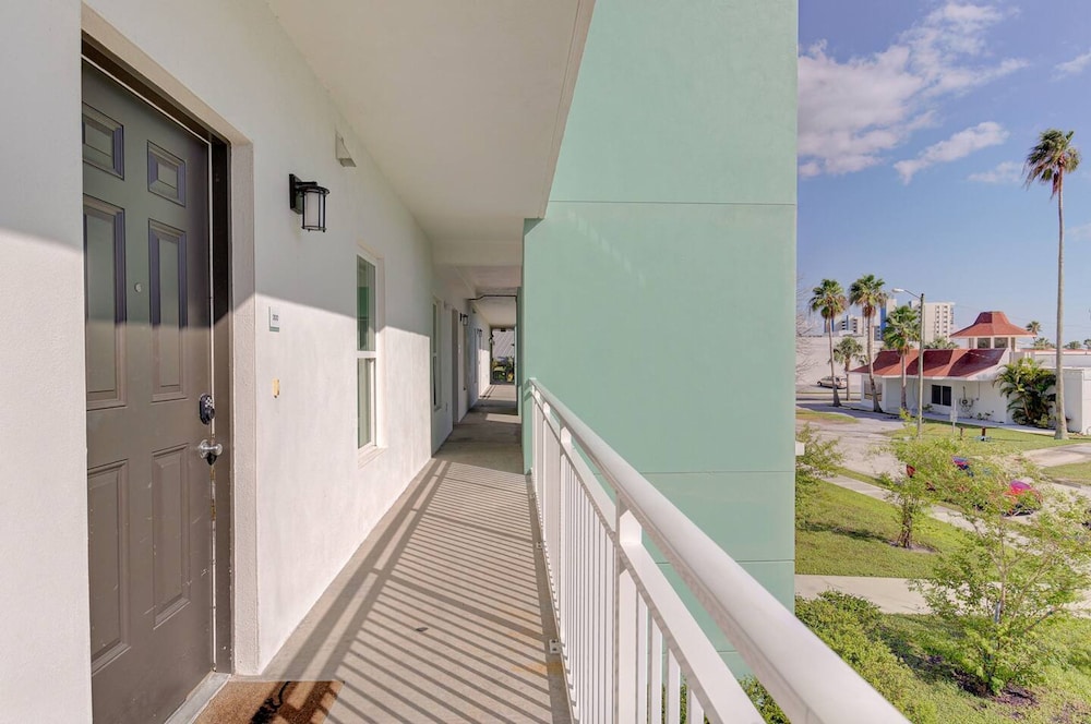 Boho Condo 3 3 Heated Pool
