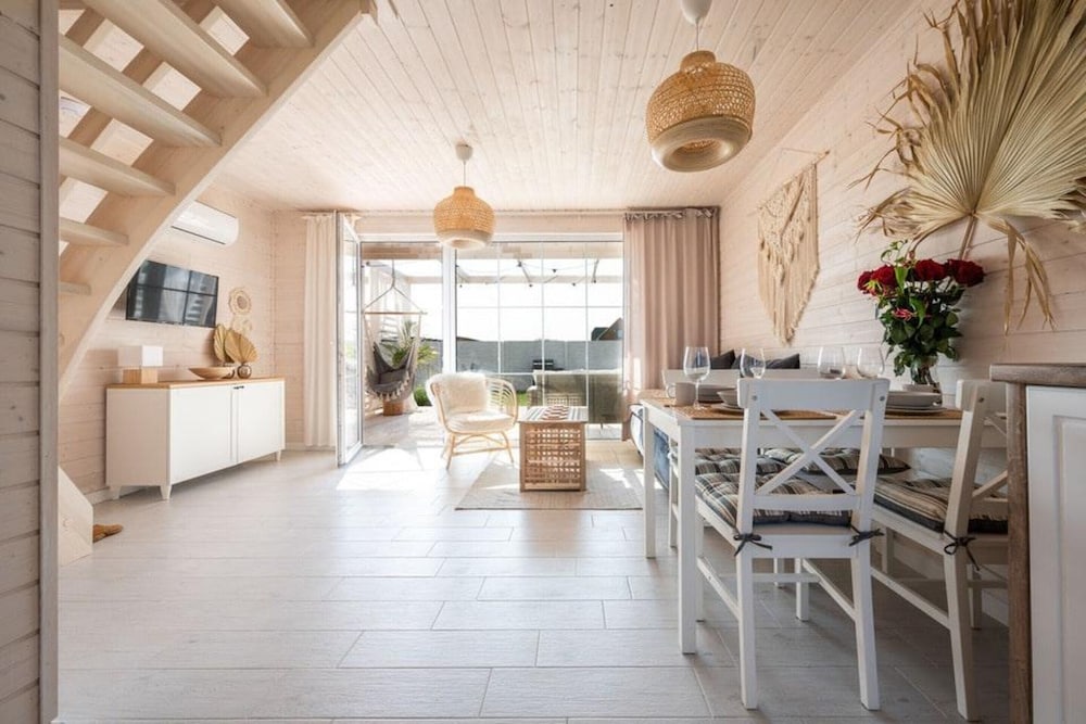 Beachside House in Kopan With Heated Pool
