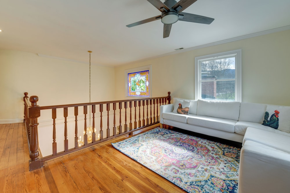 Maggie Valley Historic Farmhouse on 5 Acres! view 2