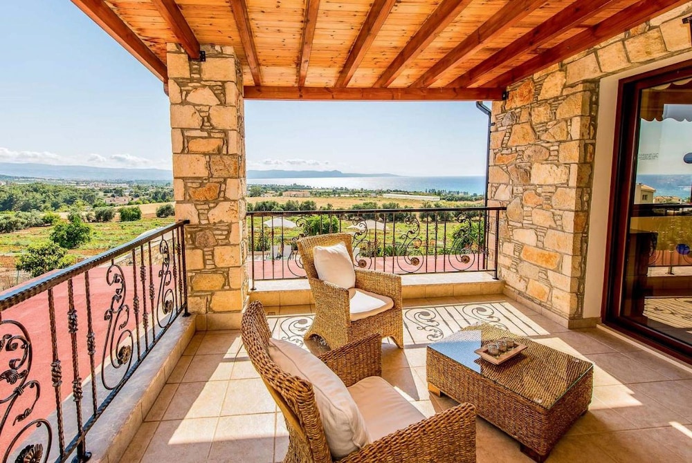 Sunset View Villa in Argaka