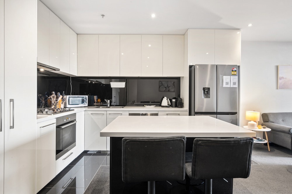 Stylish Southbank 2-bed Flat w/ Balcony
