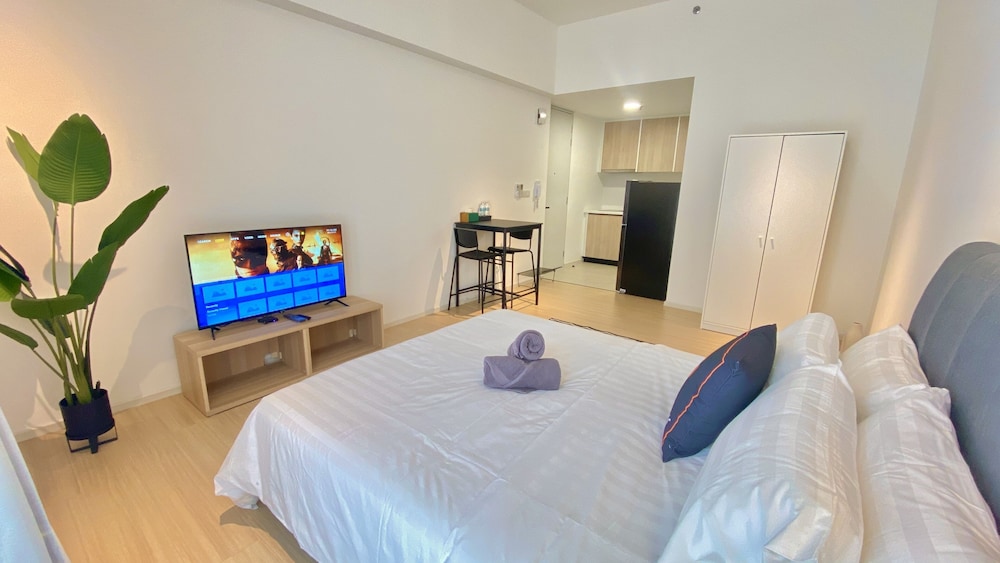 UNA Serviced Apartment by Manatidur