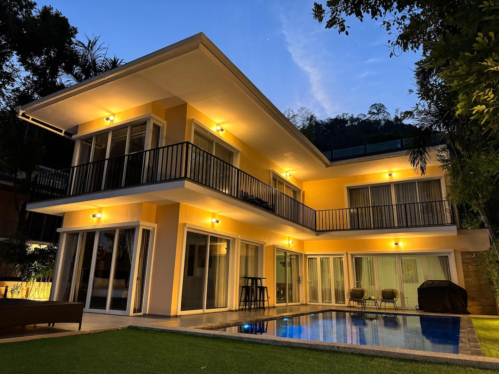 Luxury with Ocean Views&Private Rooftop
