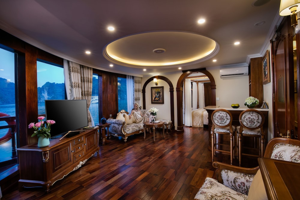 Emperor Cruises Legacy Halong - Image 4