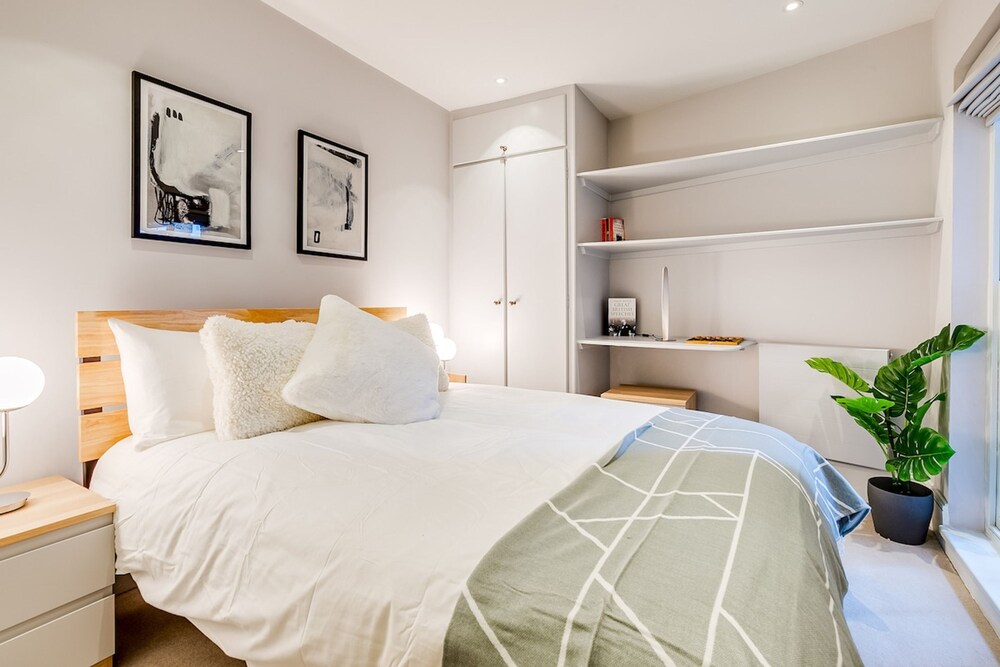 Charming Spacious 5 Bed Mews House - Kensington