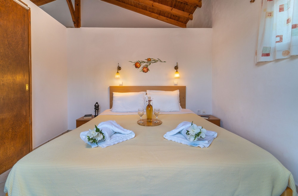 Cavo Gallo Sea Houses photo 2