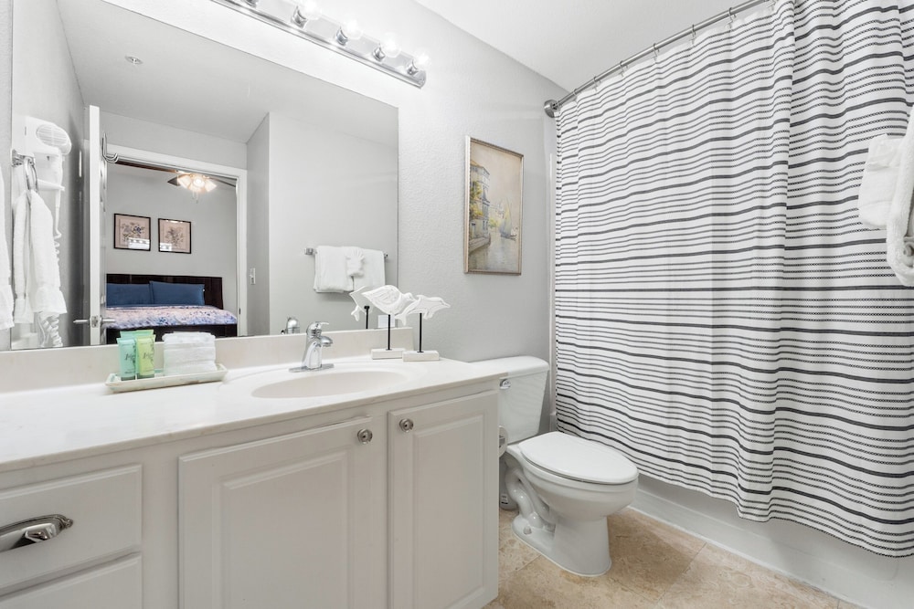 Tidewater by Book That Condo
