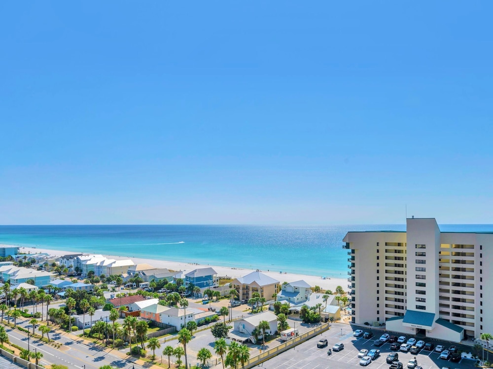 Laketown Wharf 1213