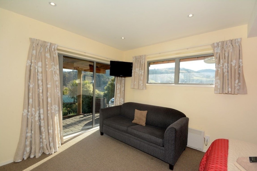 Baldwin Street BNB