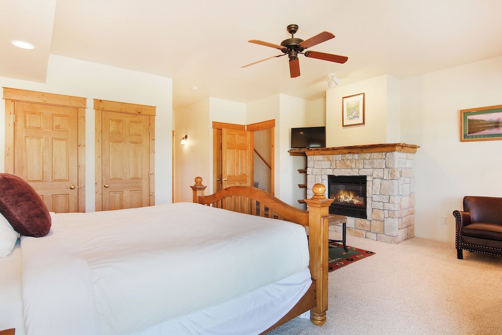 Estes Park Vacation Lodging