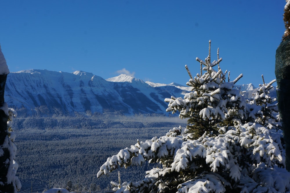 Whitewater Lodge