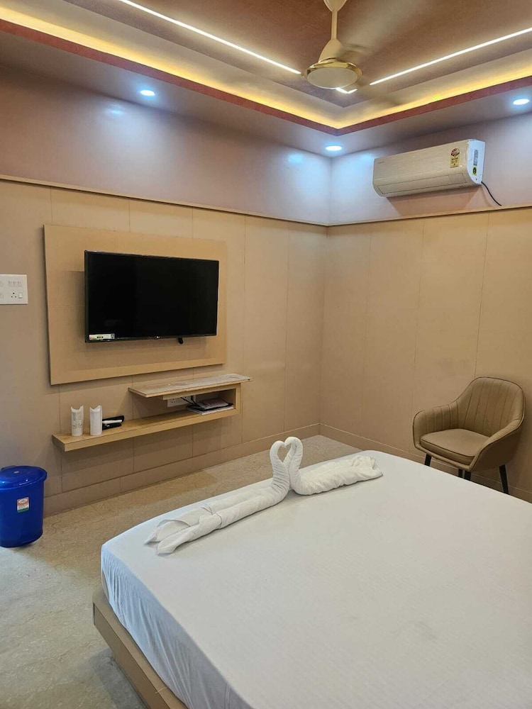 Jowar Hoter & Resort