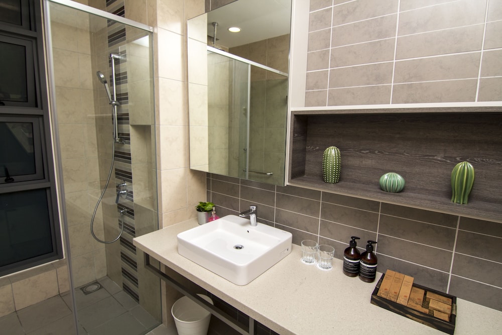 The Robertson by Homes Asian