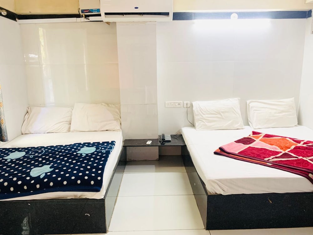 Hotel Churu Palace