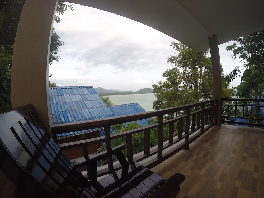 Moon Beach Resort