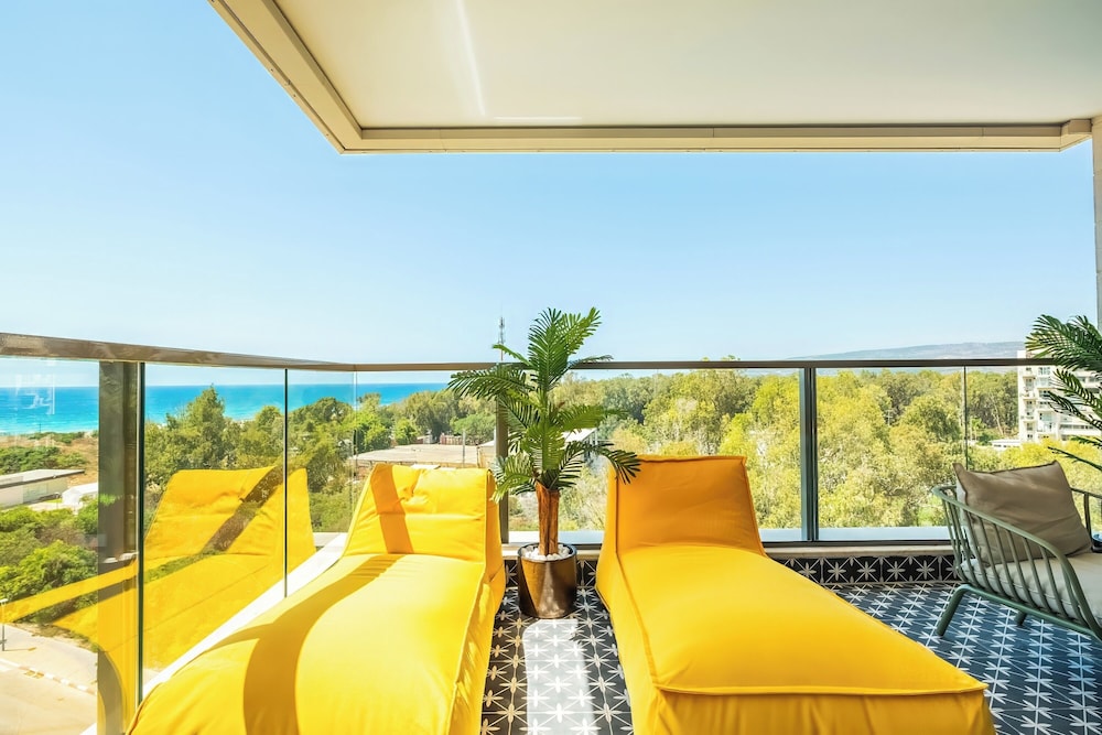 Achziv Chic Beach Haven by Sea N' Rent