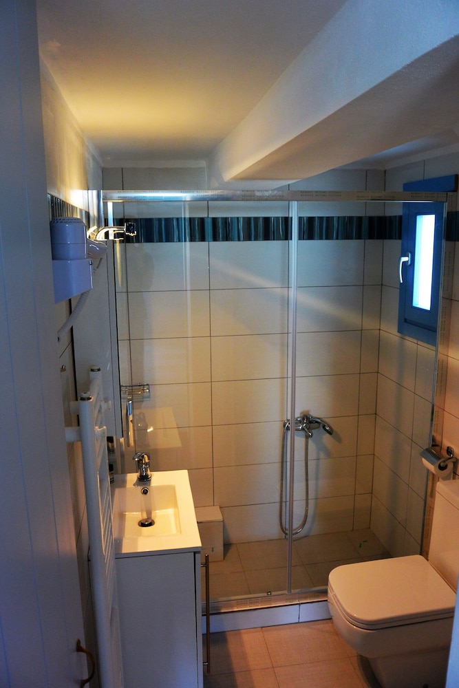Almyra Guesthouses