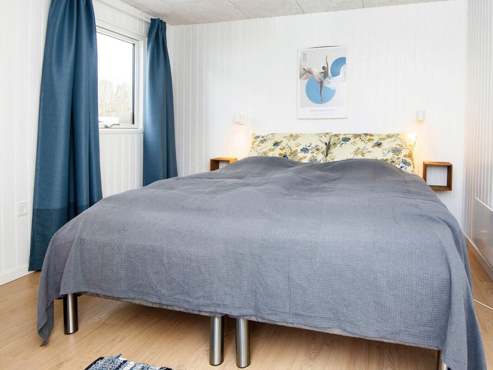 6 Person Holiday Home in Juelsminde view 2