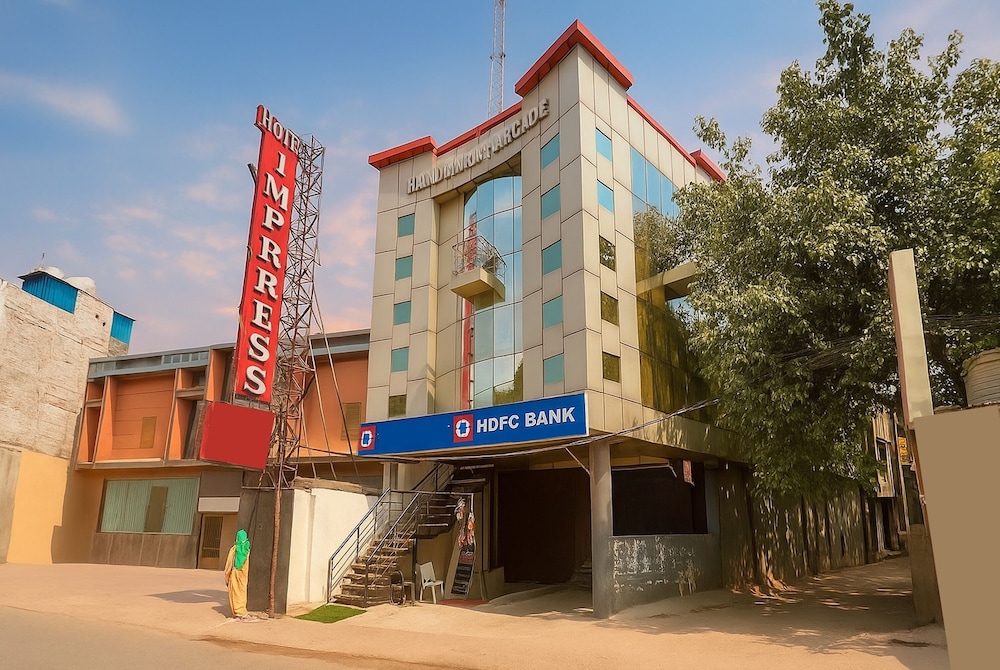 Hotel Yash Regency - Managed by JMD Group