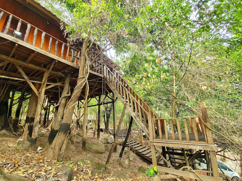 Phnom Tbeng Resort