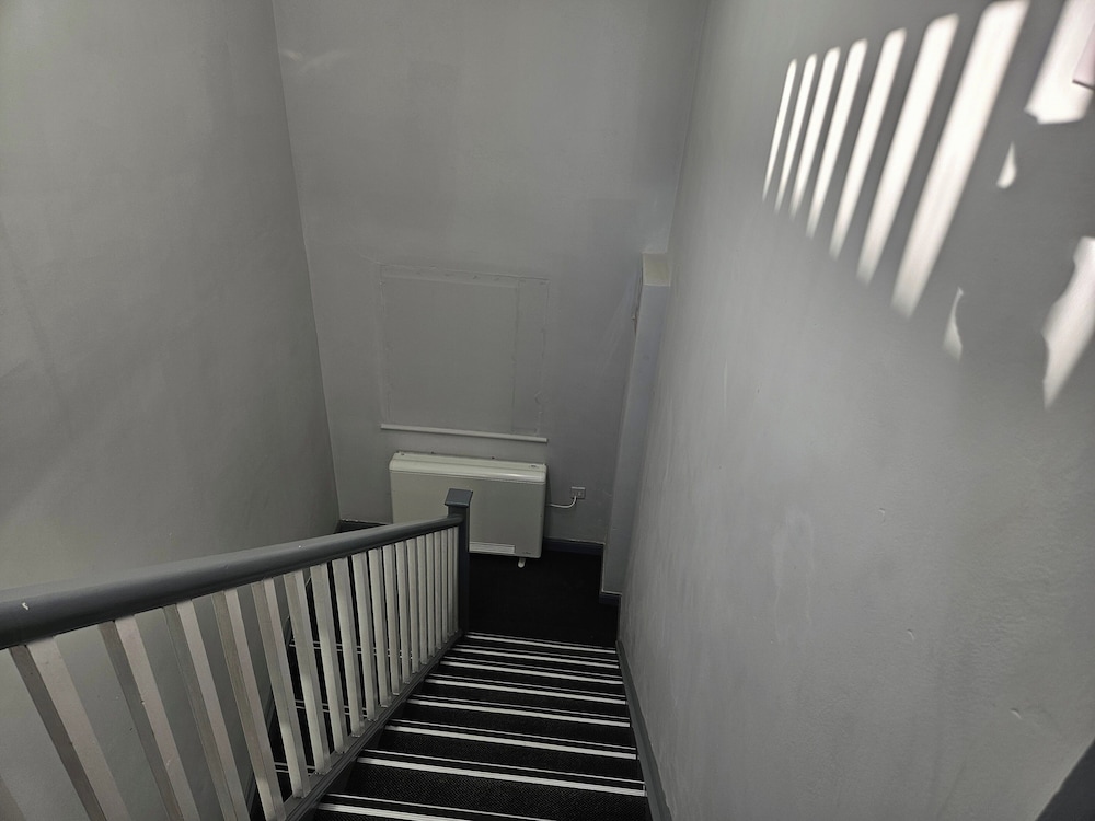 Charming Oxford Apartment in Telford - Flat 2