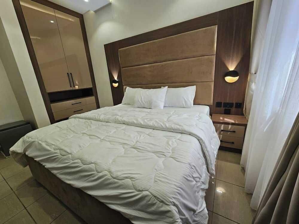 Dekins Homes and Apartments
