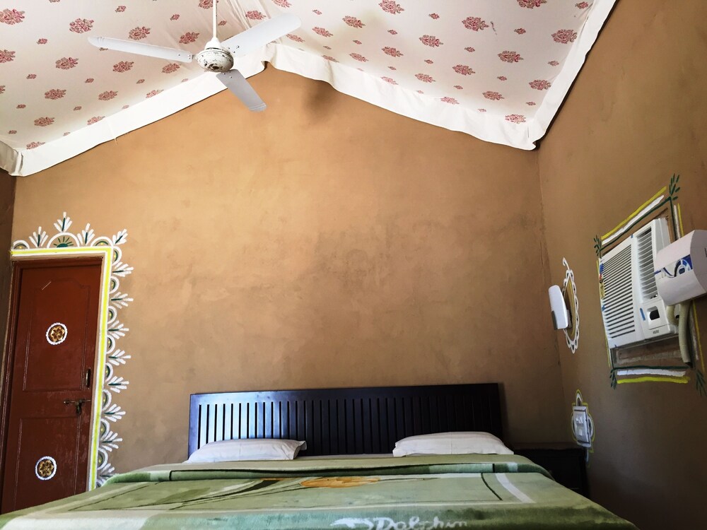 Desert Glamping
