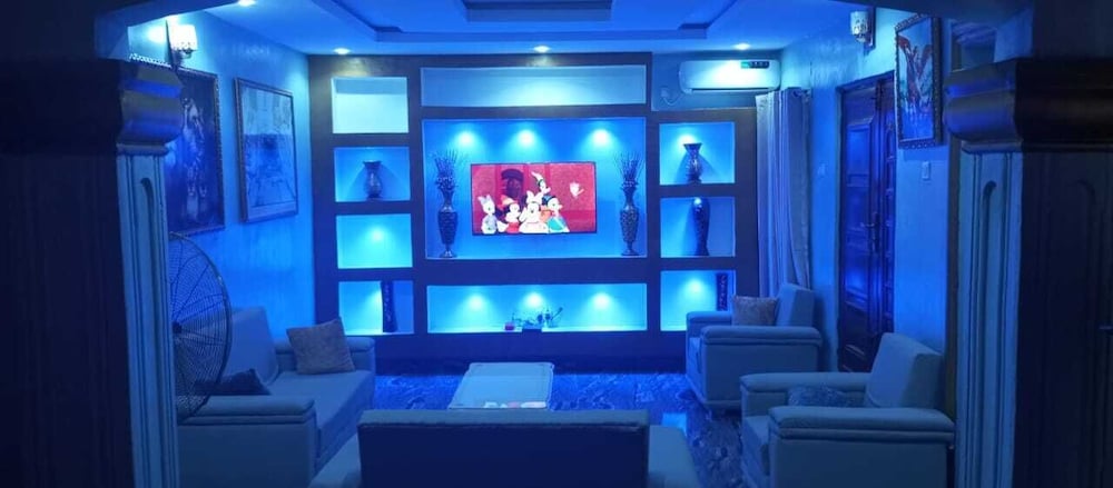 Photo 9