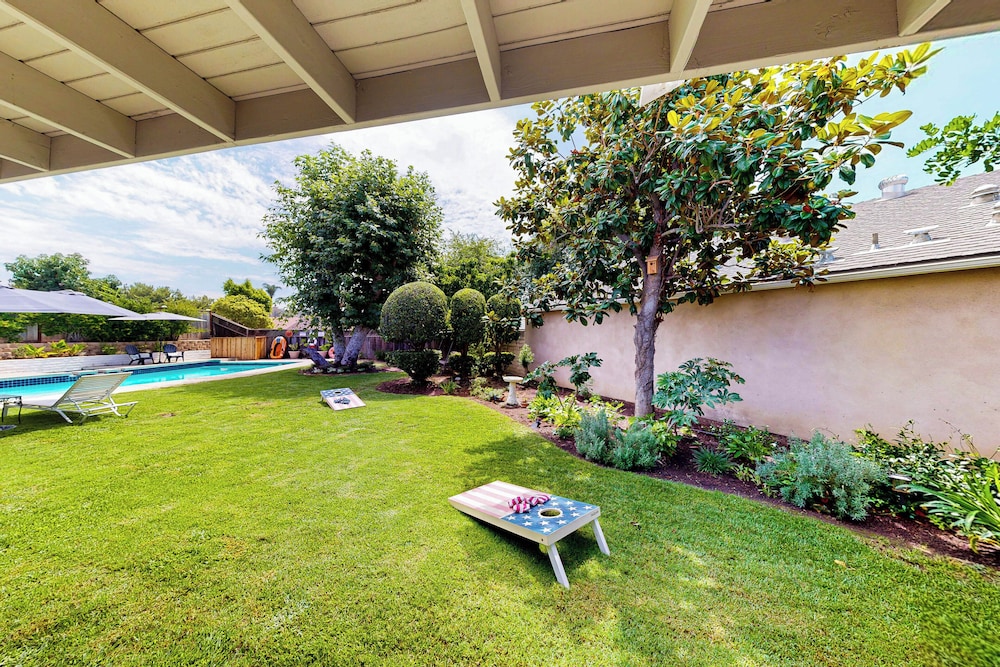 4BR Dog-friendly Home w/ Pool, Spa, Grill & A/C