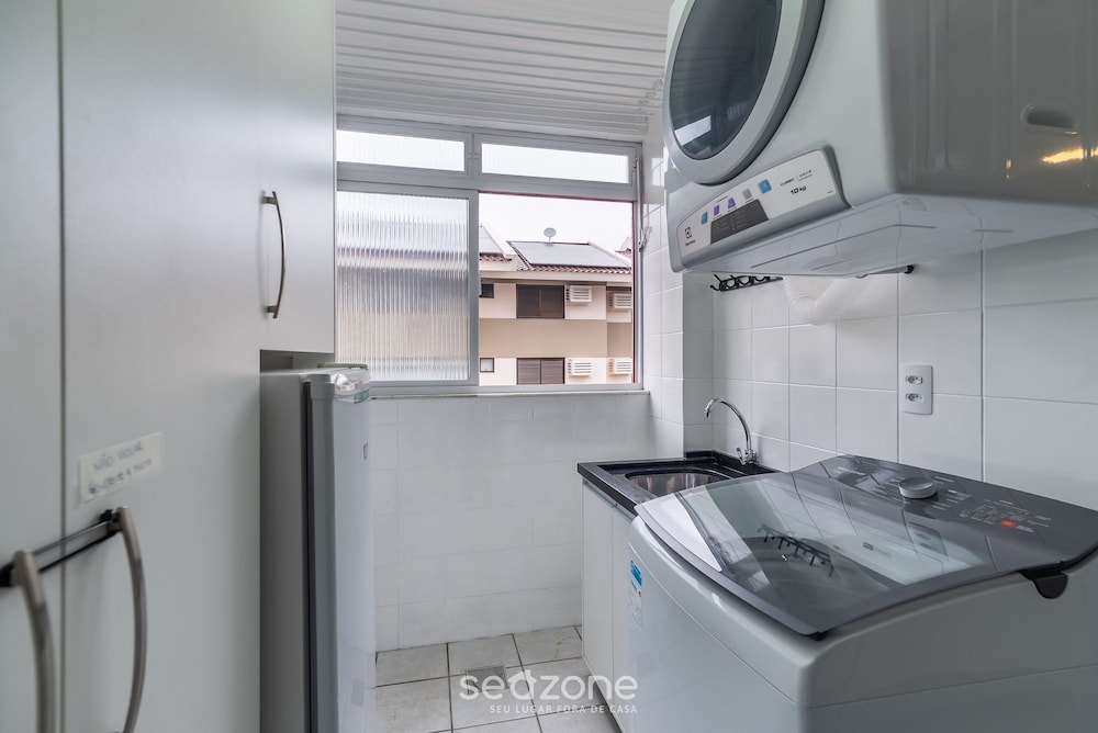 Apt W/bbq and Access to Praia Brava Rra0103