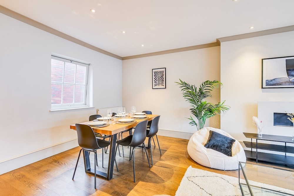 Charming Spacious 5 Bed Mews House - Kensington