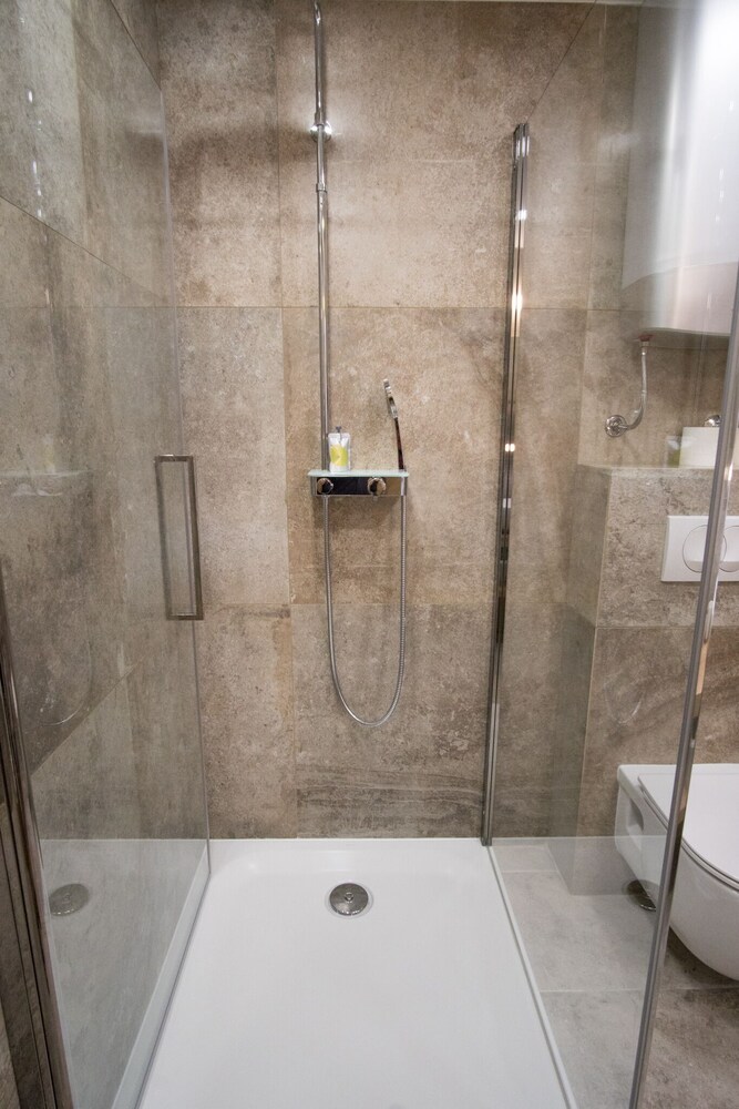 JR Luxury Guesthouse 2 view 2