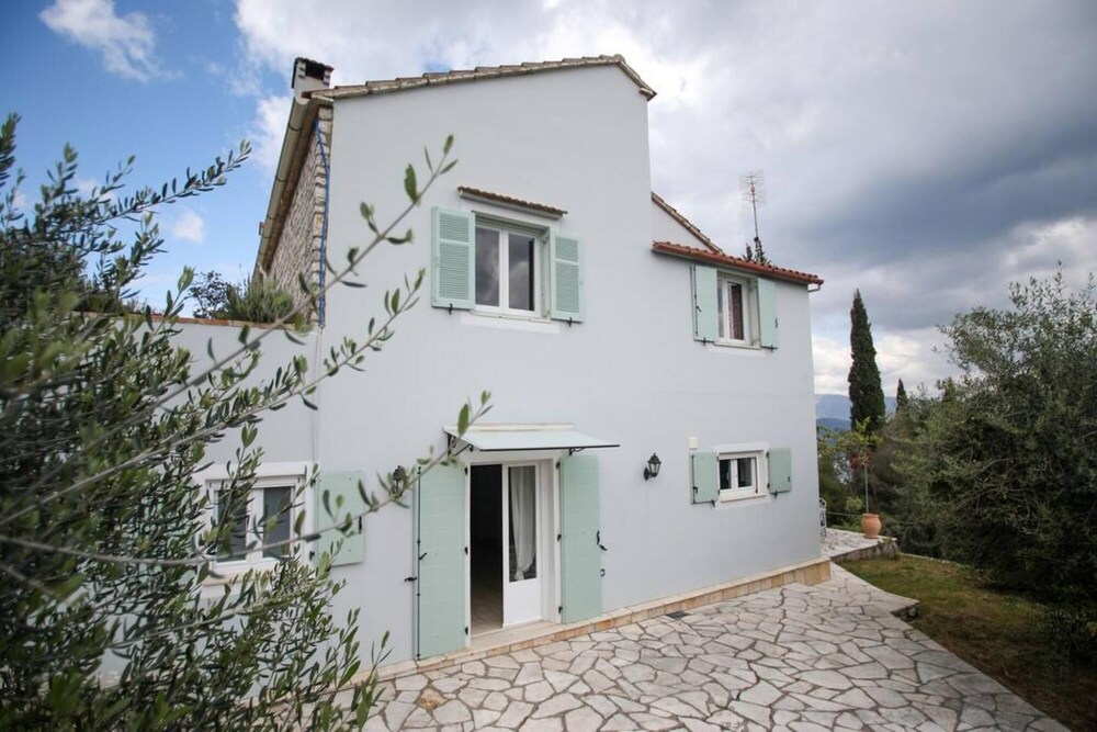 Sinies Stone Cottage - NE Corfu view 4