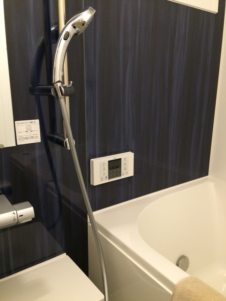 Kasai Guest House, 4min to Kasai Sta, Direct buses to Airport & Disney