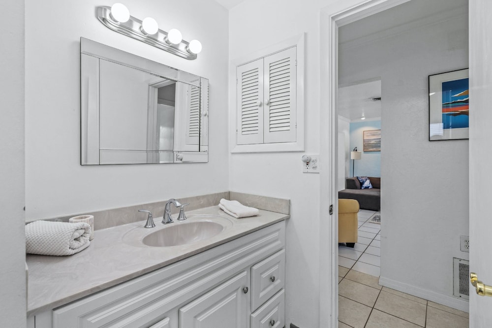 Sand Dollar Cottage