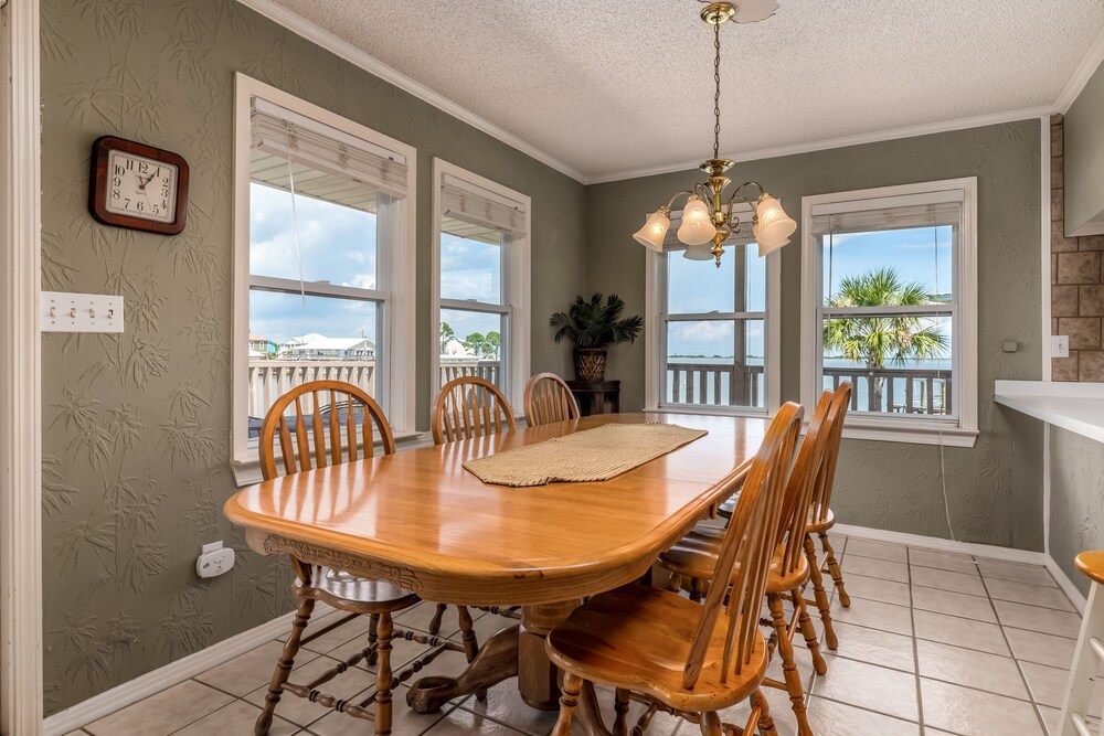 Bay Dream Believer - 853 Desoto Dr Both Sides 6 Bedroom Home by RedAwning view 5
