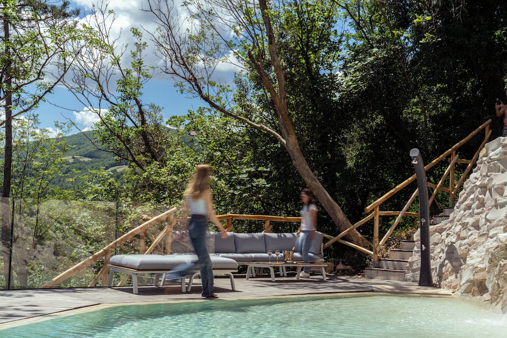 LA FORESTALE Luxury Ecolodge