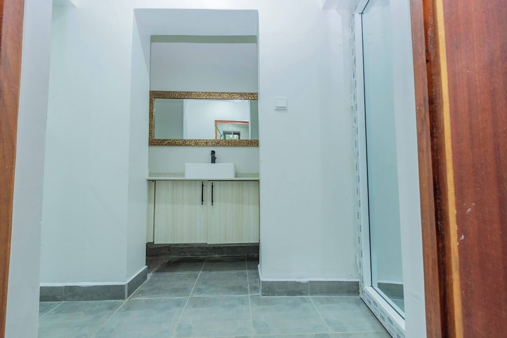Luxurious Diani Beach Villa With Private Pool