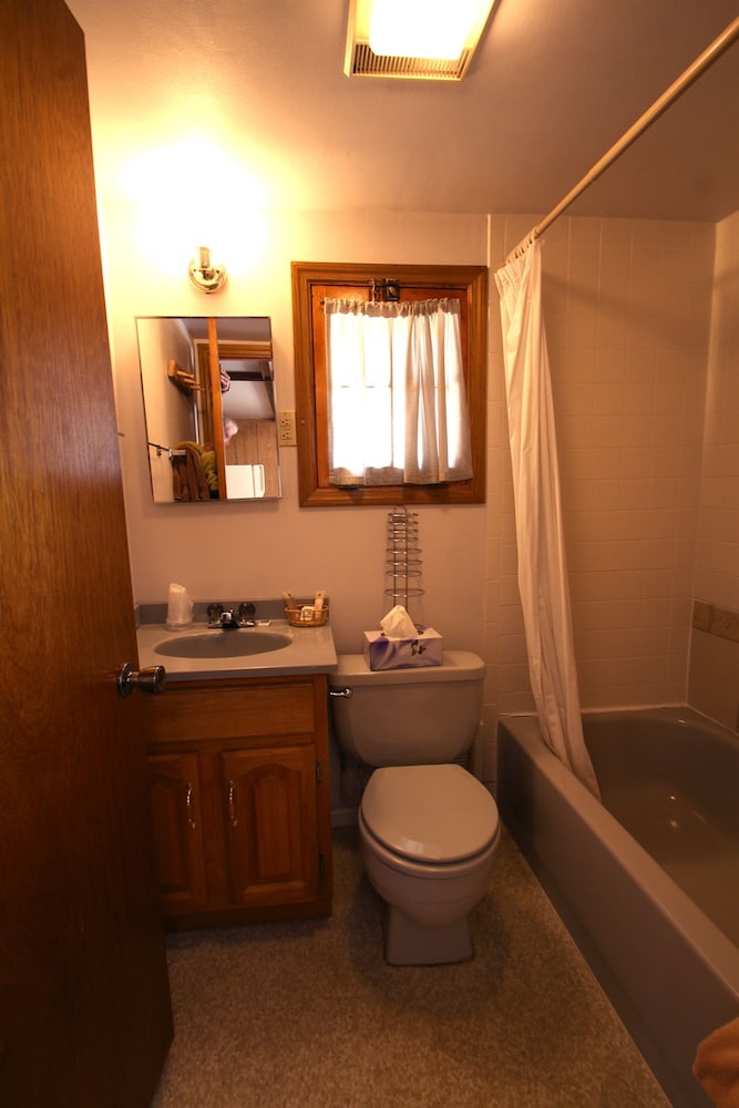 Tiny Town Cabins - Property Image 19