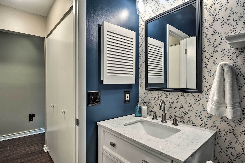 Classic Fells Point Condo on Broadway Square!, photo 23