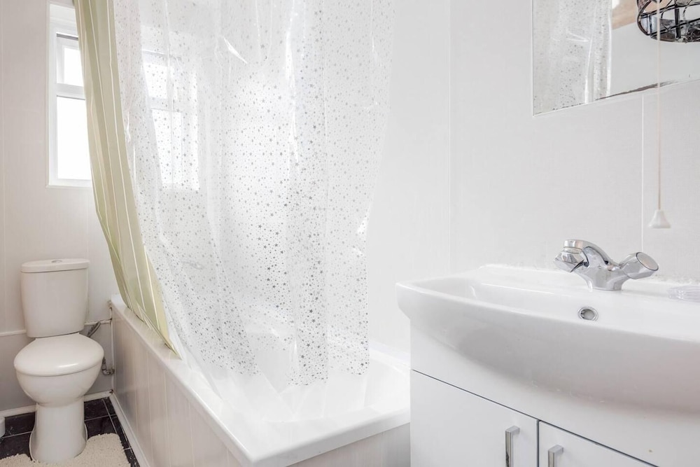 Impeccable and Welcoming 3-bed House in London