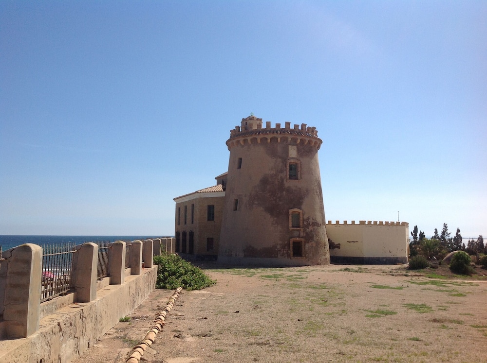 Photo 8